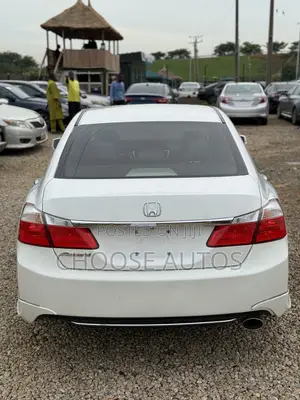 Honda Accord Sport 4dr Sedan FWD (2.4L 4cyl 2A) 2013 White