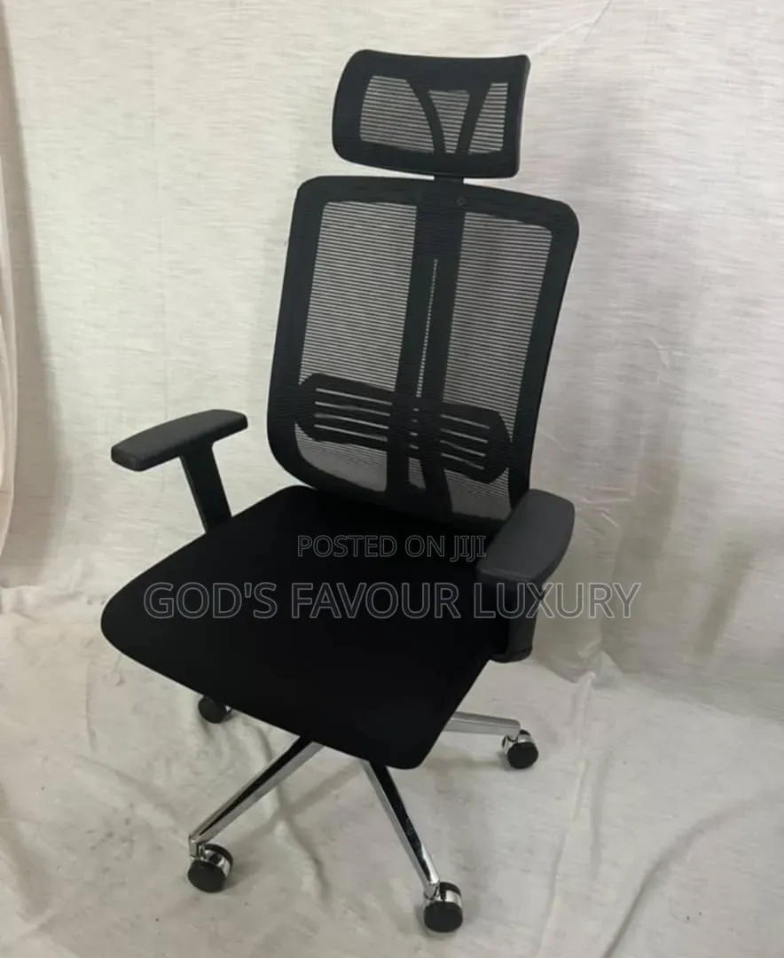 Ergonomic Office Swivel Mesh Chair.