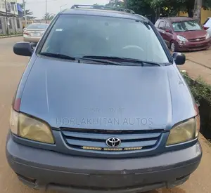 Toyota Sienna LE 2002 Green