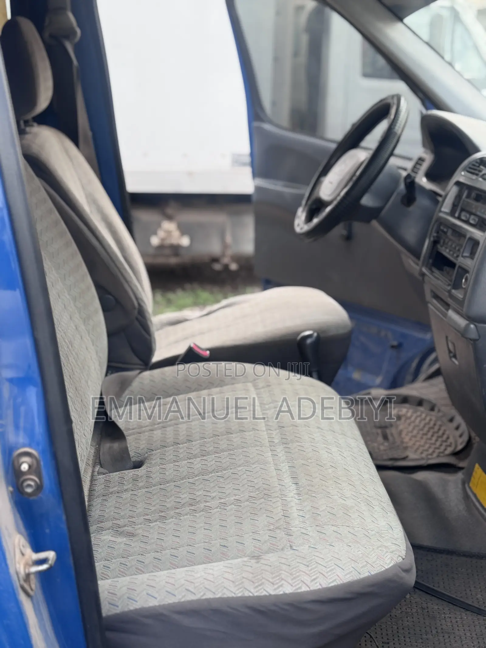 Toyota HiAce 2005 Blue