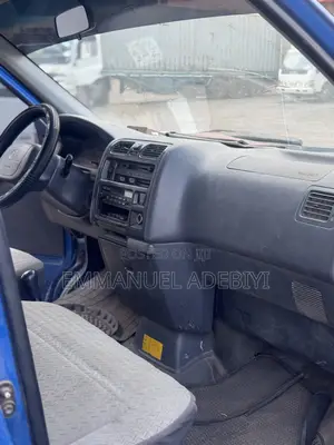 Toyota HiAce 2005 Blue