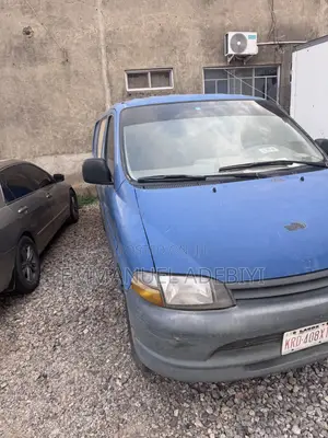 Toyota HiAce 2005 Blue