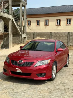 Toyota Camry SE 4dr Sedan (2.5L 4cyl 6AM) 2010 Red