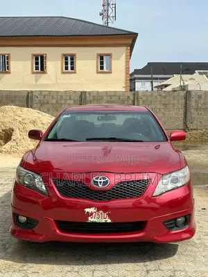Toyota Camry SE 4dr Sedan (2.5L 4cyl 6AM) 2010 Red