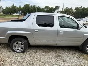 Honda Ridgeline RT 2011 Silver
