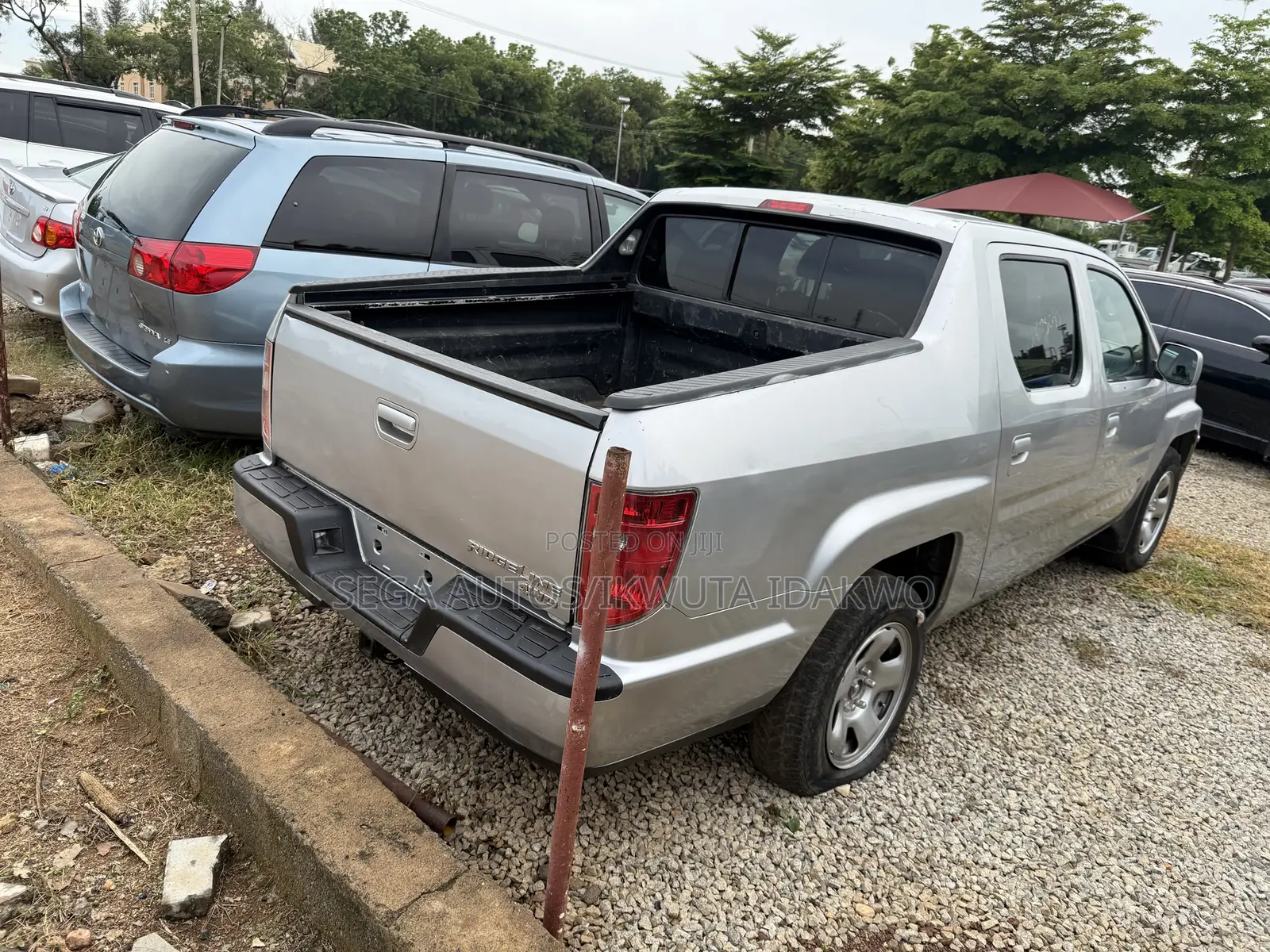 Honda Ridgeline RT 2011 Silver