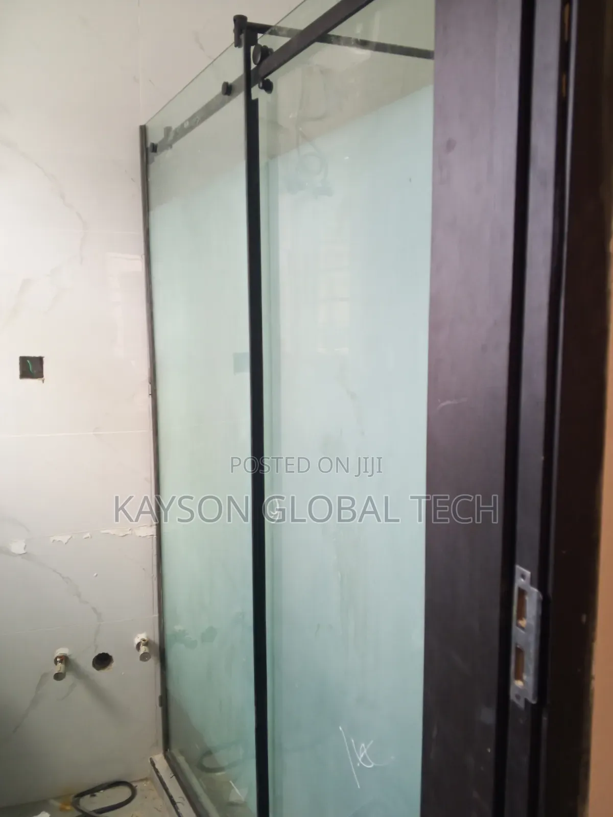 Quality Thick Cubicle Glass