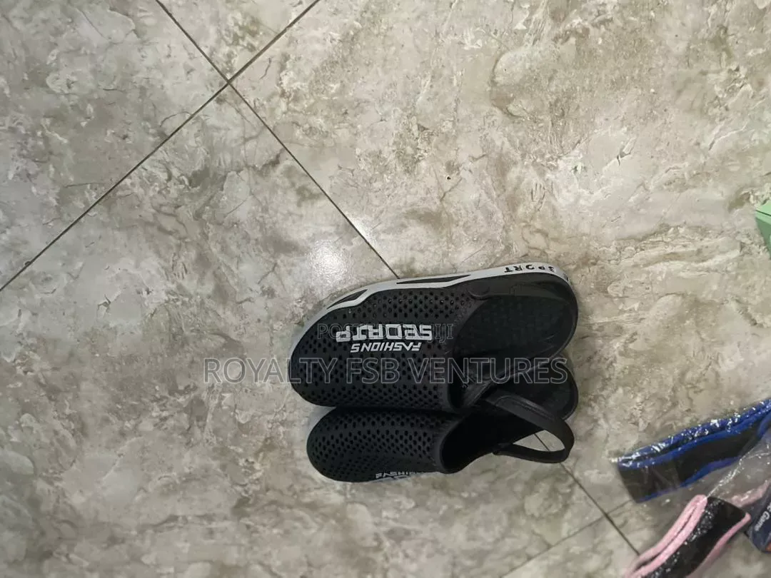 Crocs Shoes Size 41-44