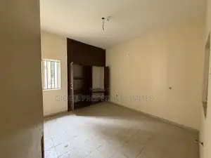 3bdrm Block of Flats in Wuse 2 for rent