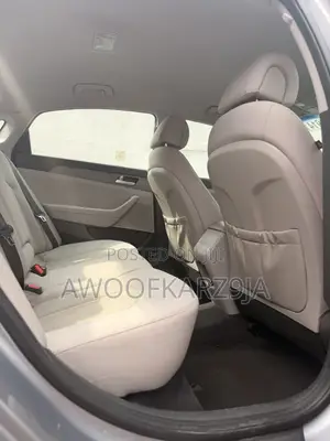 Hyundai Sonata Base Sedan FWD (2.4L 4cyl 6A) 2017 Gray