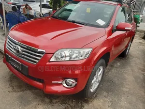 Toyota RAV4 Limited FWD (2.5L 4cyl 6A) 2013 Red