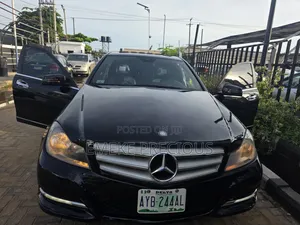 Mercedes-Benz C300 Sport Sedan AWD (3.0L 6cyl 7A) 2008 Black