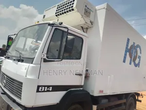 Mercedes Benz 814 Refrigerator Truck