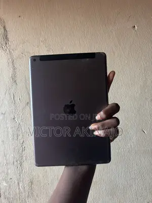 Apple iPad 10.2 (2020) 64 GB Gray