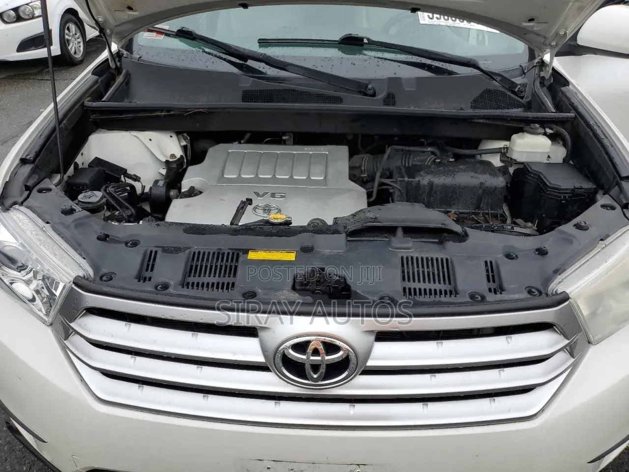 Toyota Highlander SE 2011 White
