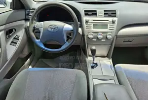 Toyota Camry LE 4dr Sedan (2.5L 4cyl 6AM) 2010 White