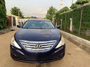 Hyundai Sonata SE 2.0T Sedan FWD (2.0L 4cyl 6A) 2012 Blue