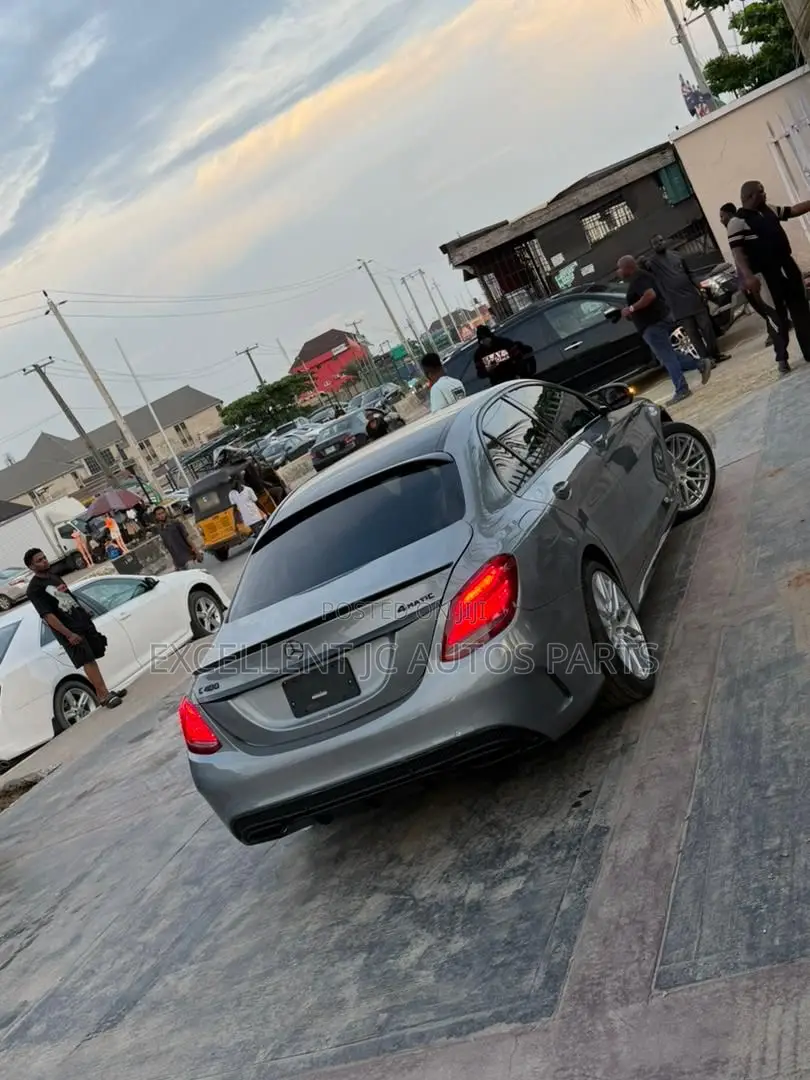 Mercedes-Benz C300 2015 Gray