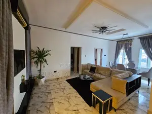 3 Bedroom Shortlet , Airport Road