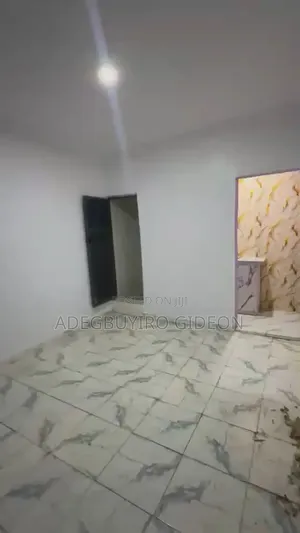 Mini Flat in Shipeolu, Shomolu / Shomolu for rent