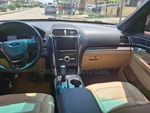 Ford Explorer Platinum 4dr SUV AWD (3.5L 6cyl Turbo 6A) 2016 Black