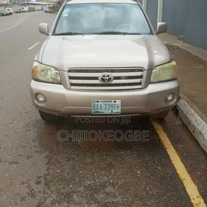 Toyota Highlander 2006 Gold