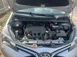Toyota Yaris LE Hatchback 5dr 2017 Silver