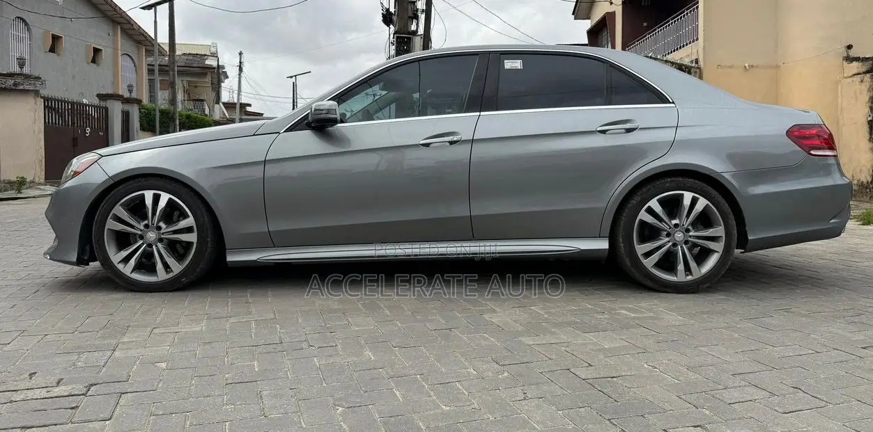 Mercedes-Benz E350 Base 4Matic Sedan AWD (3.5L 6cyl 7A) 2014 Silver