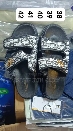 Original Dior Slippers All Sizes and Colours Is Available