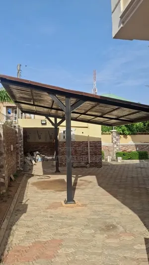 4bdrm Duplex in Dape for sale