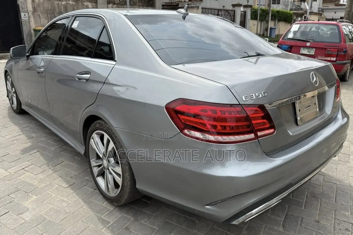 Mercedes-Benz E350 Base 4Matic Sedan AWD (3.5L 6cyl 7A) 2014 Silver