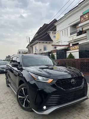 Toyota Highlander XSE 2021 Black