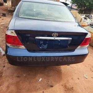 Toyota Camry 2005 Blue