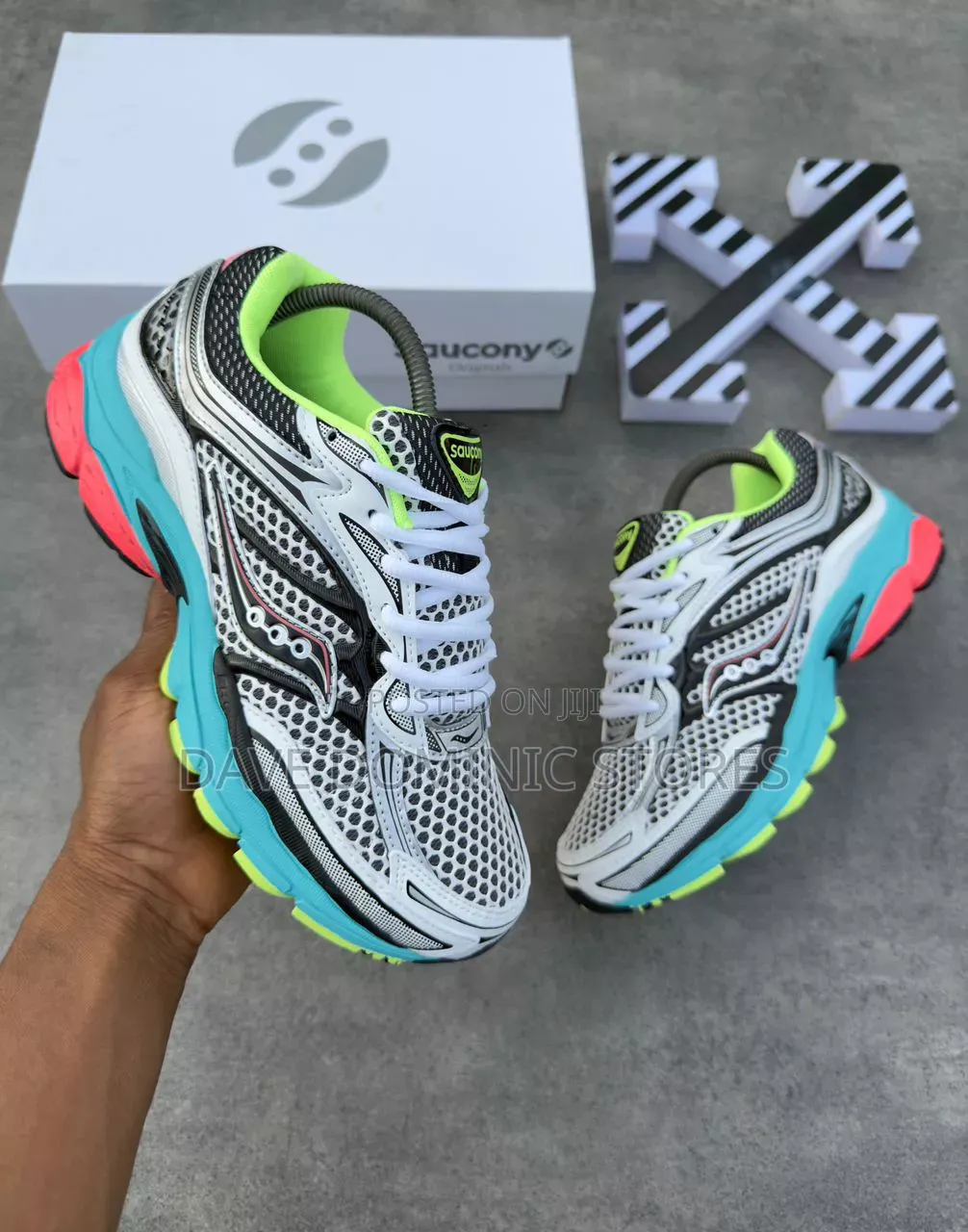 Saucony Omni Pro Grid Sneakers