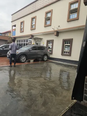 An Hotel Is Available at Okeira Ogba