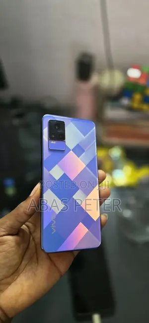 Vivo V21e 128 GB Blue