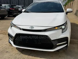 Toyota Corolla SE 2022 White