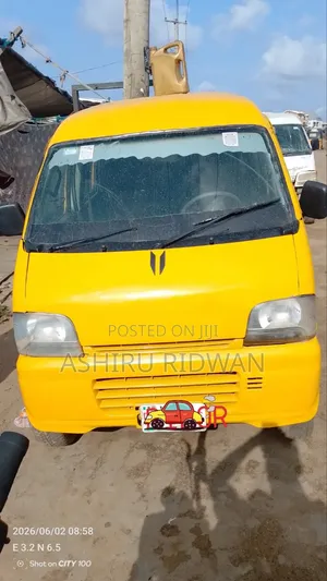 Suzuki Every 2010 Yellow