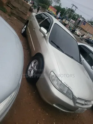 Honda Accord 2000 Silver
