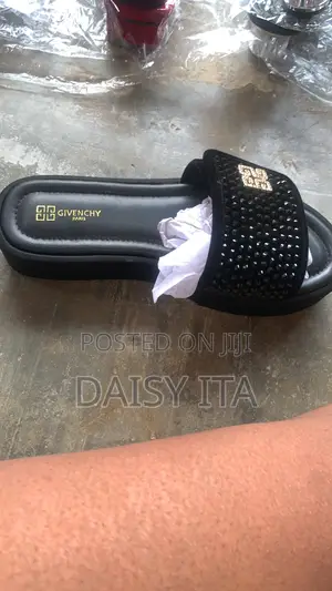 New Shoe Alert Available Store