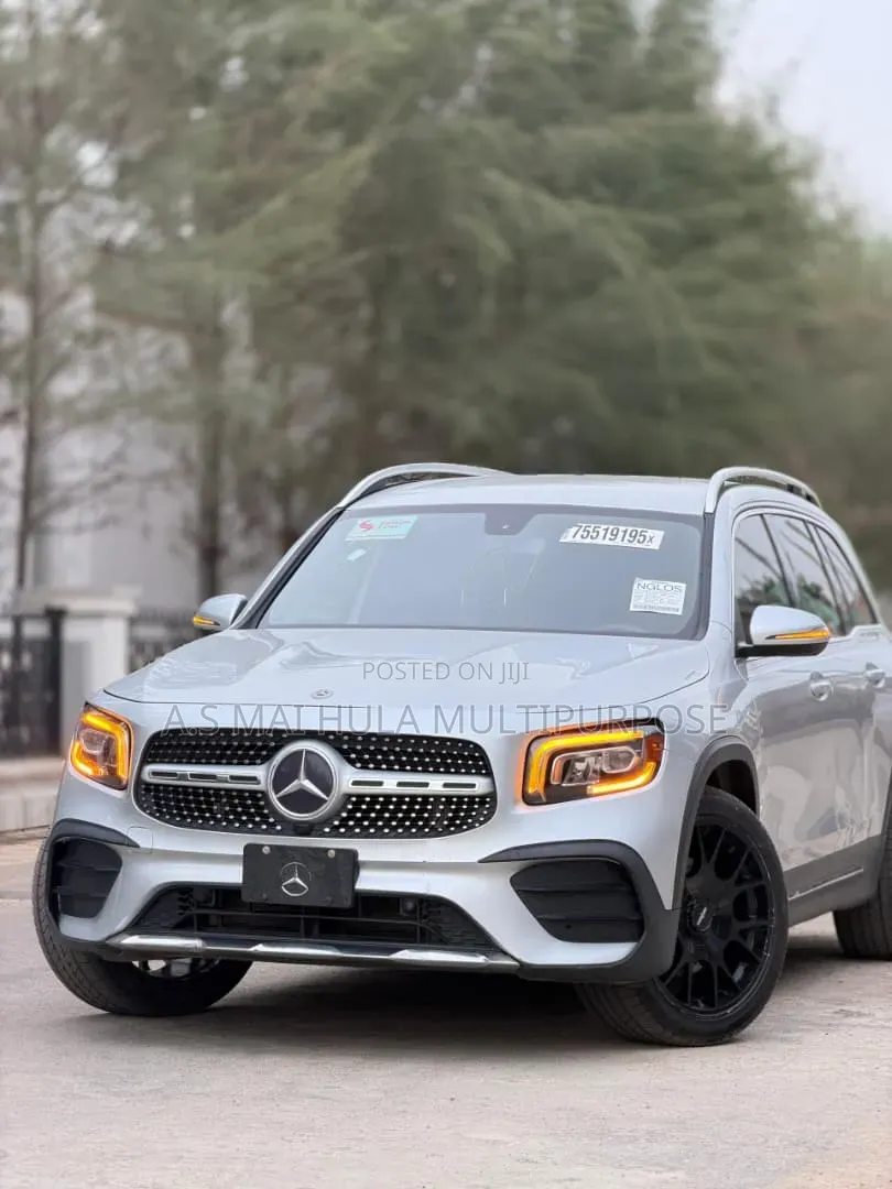 Mercedes-Benz GLB-Class GLB 250 4MATIC 2020 Silver
