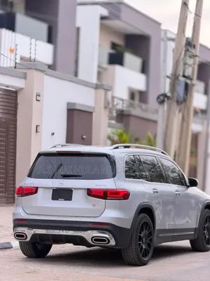 Mercedes-Benz GLB-Class GLB 250 4MATIC 2020 Silver