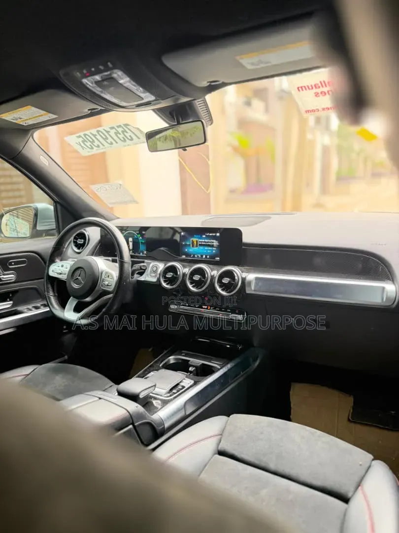 Mercedes-Benz GLB-Class GLB 250 4MATIC 2020 Silver