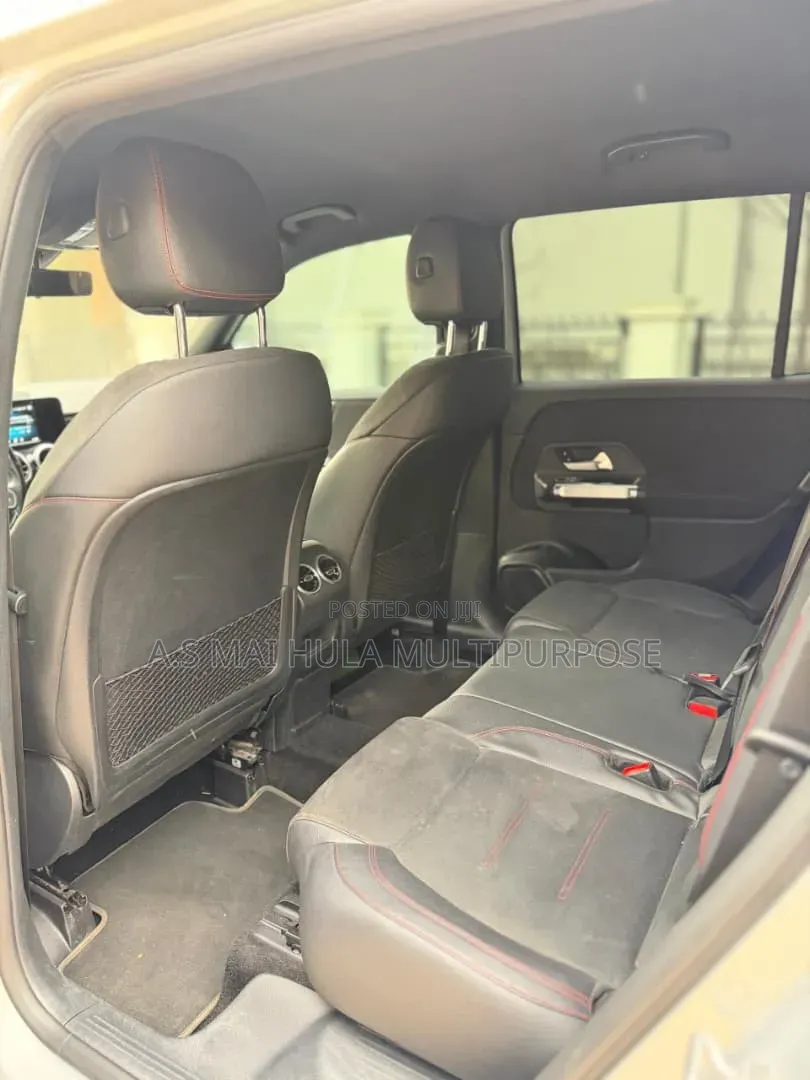 Mercedes-Benz GLB-Class GLB 250 4MATIC 2020 Silver