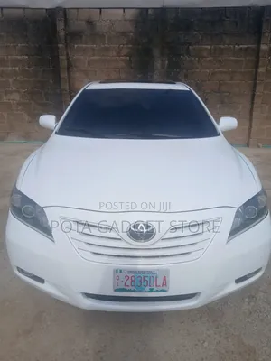 Toyota Camry Base 4dr Sedan (2.4L 4cyl 5M) 2009 White