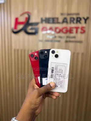 Apple iPhone 13 128 GB Red