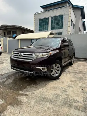 Toyota Highlander SE 2012 Burgundy