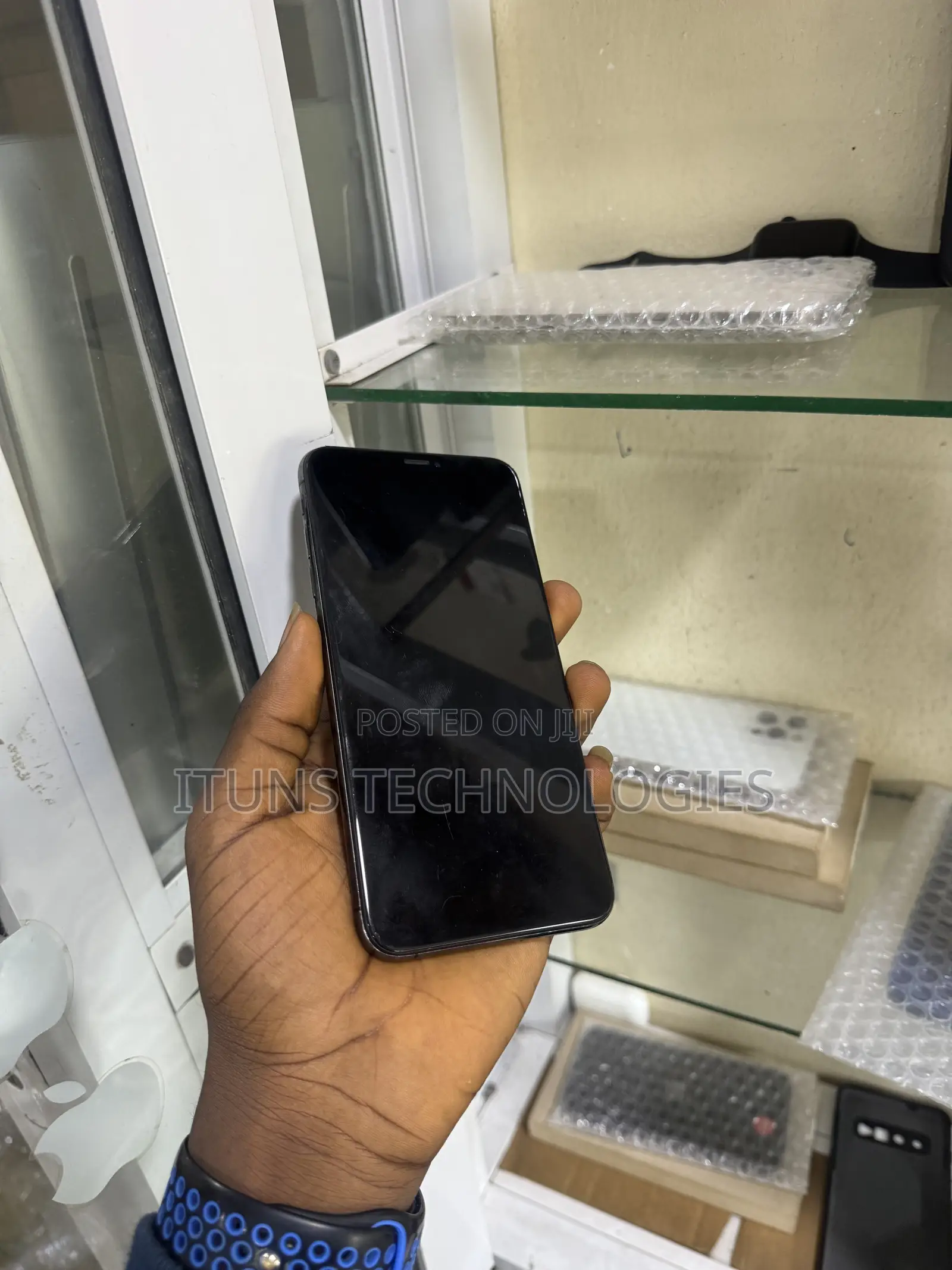 Apple iPhone XS Max 64 GB Black