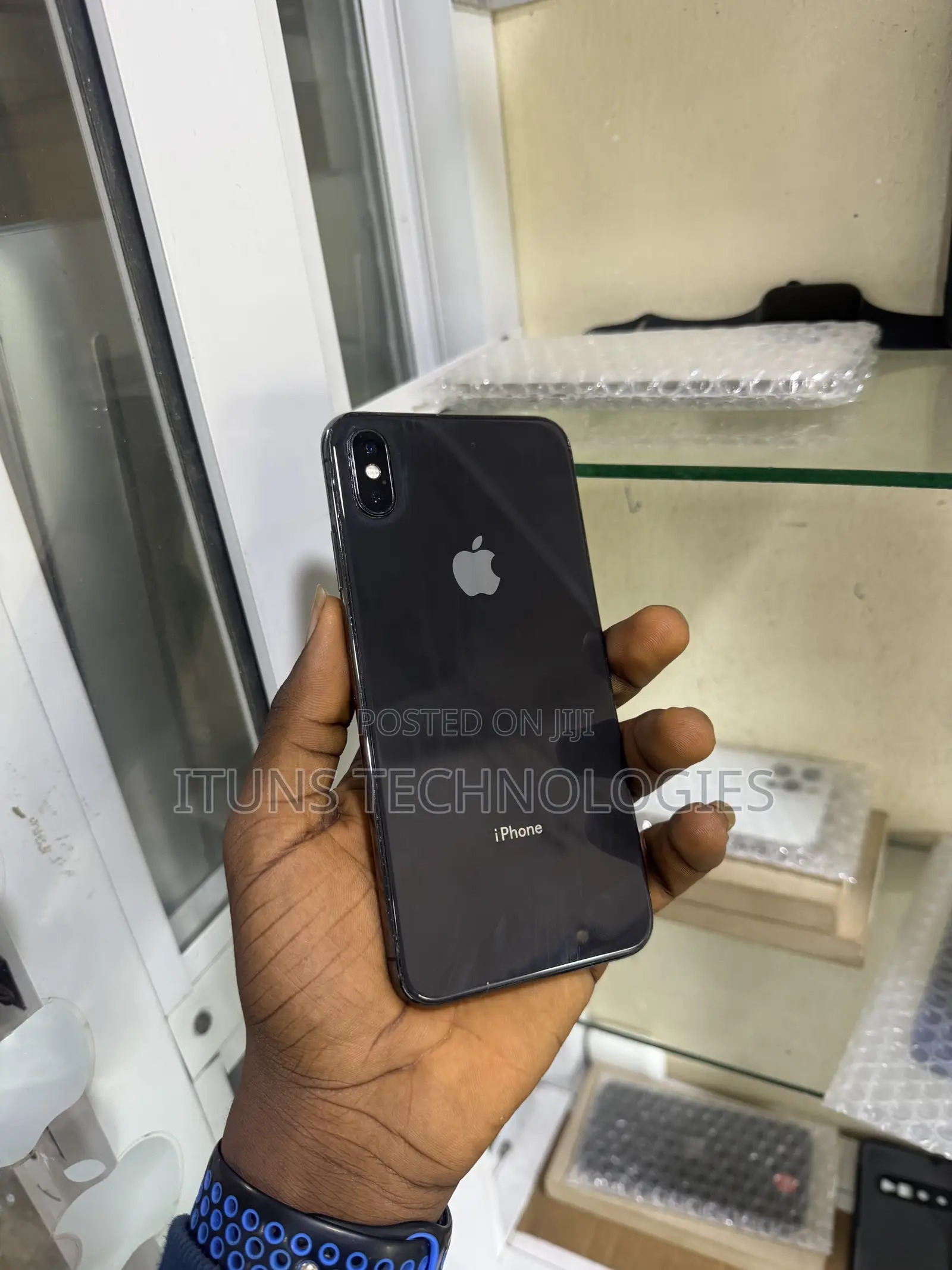 Apple iPhone XS Max 64 GB Black