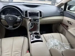 Toyota Venza XLE 2010 White